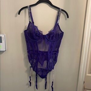 Victoria’s Secret very sexy Demi Teddy with Shine Straps & Garters NWOT
